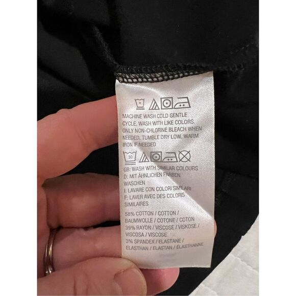 D & Co. Essentials black top tunic - Picture 6 of 8